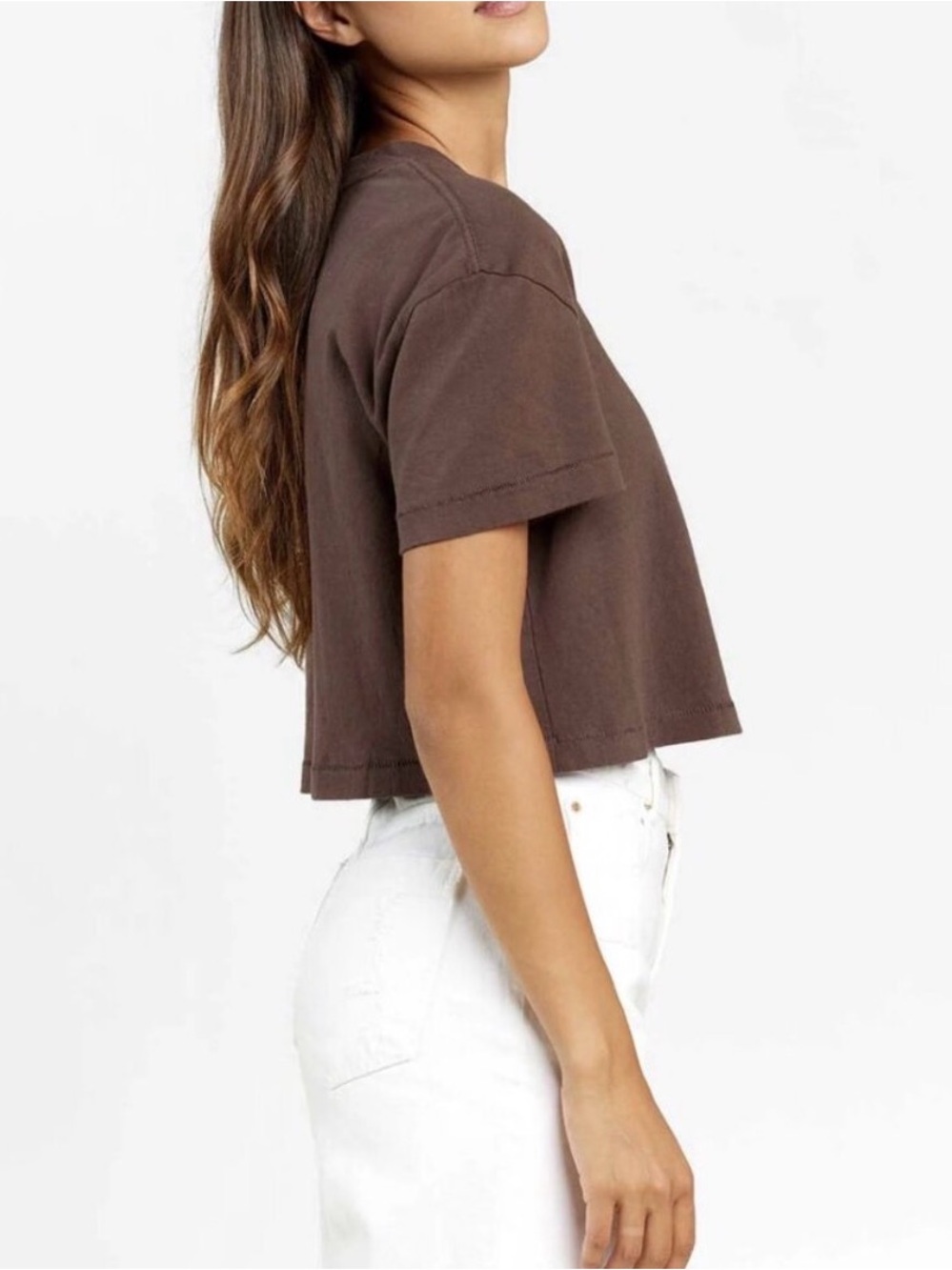 nuuds Cropped Crewneck Tee in coffee Brown - Picture 2 of 3